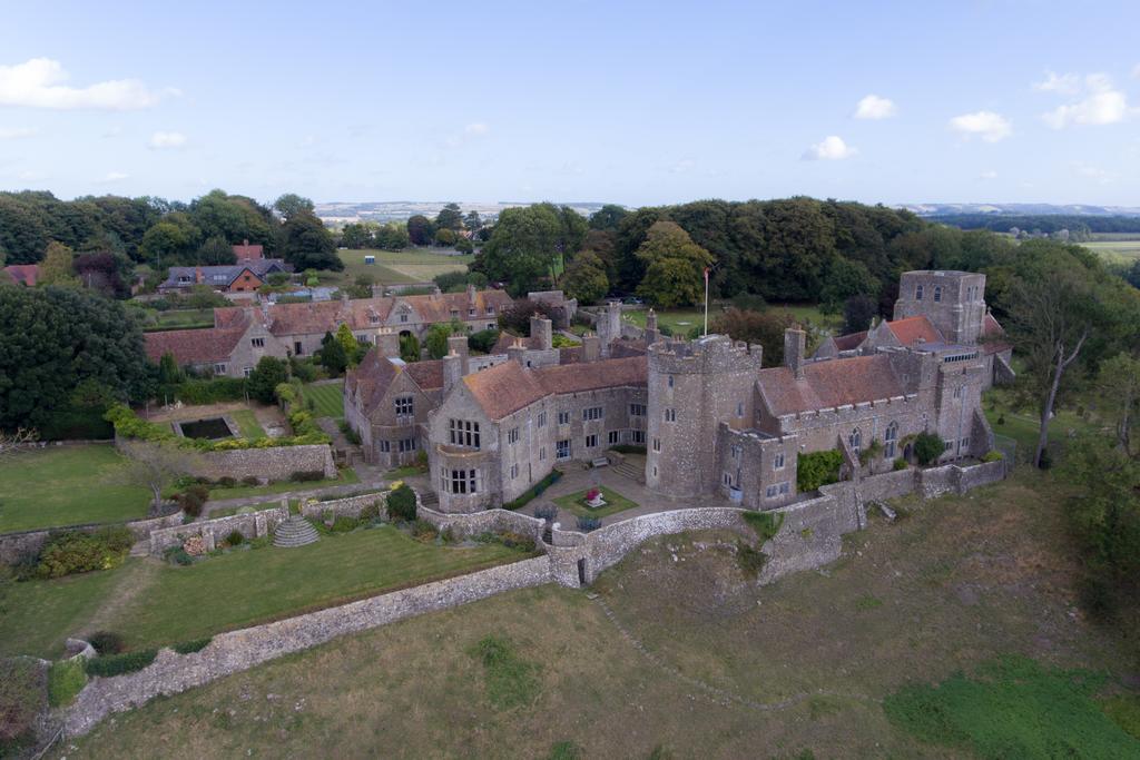 Lympne Castle Cottages Hythe  Bagian luar foto