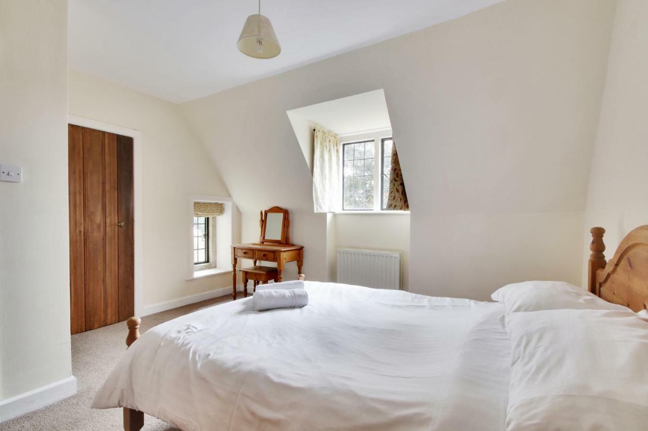 Lympne Castle Cottages Hythe  Bagian luar foto